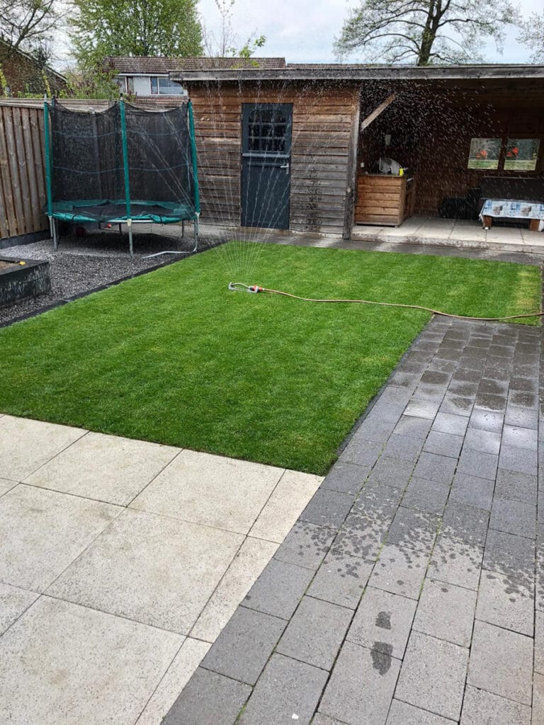Gazononderhoud in nieuwe tuin